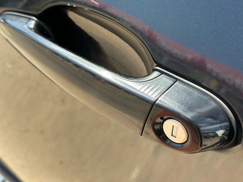 Car Thumb