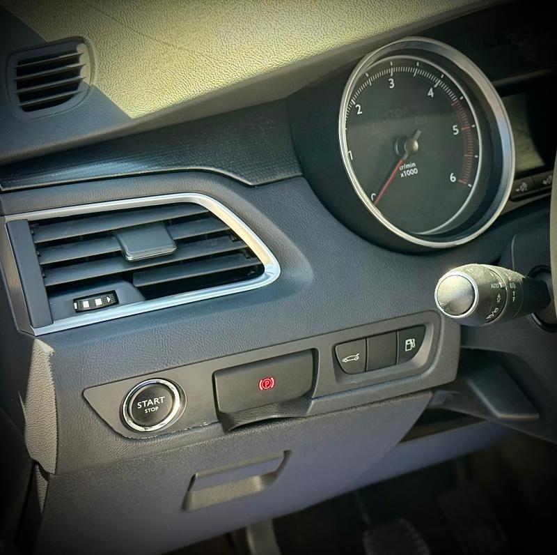 Car Thumb