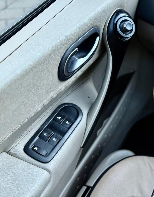 Car Thumb