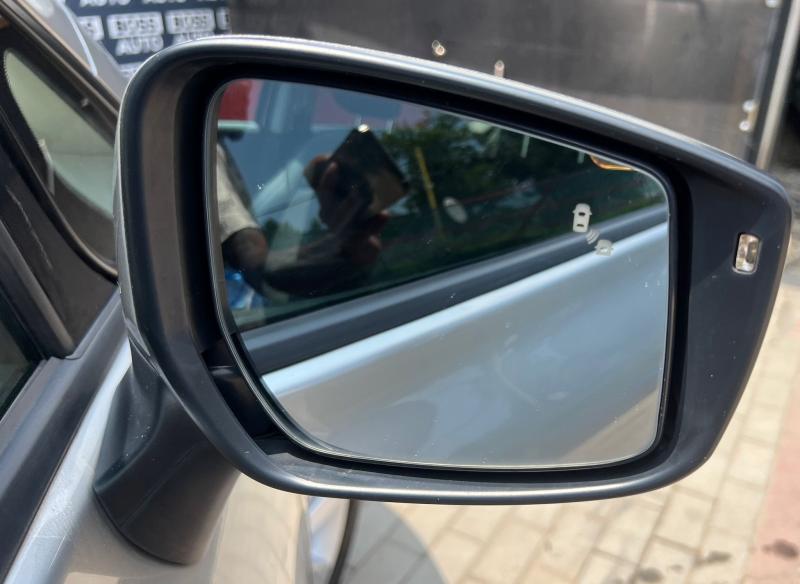 Car Thumb