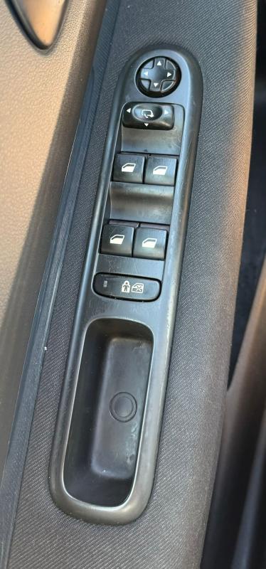 Car Thumb
