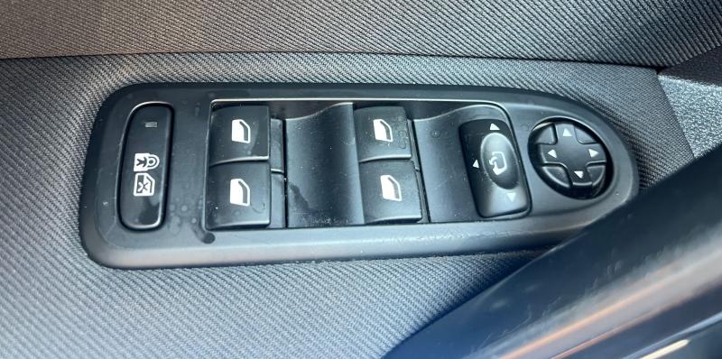 Car Thumb