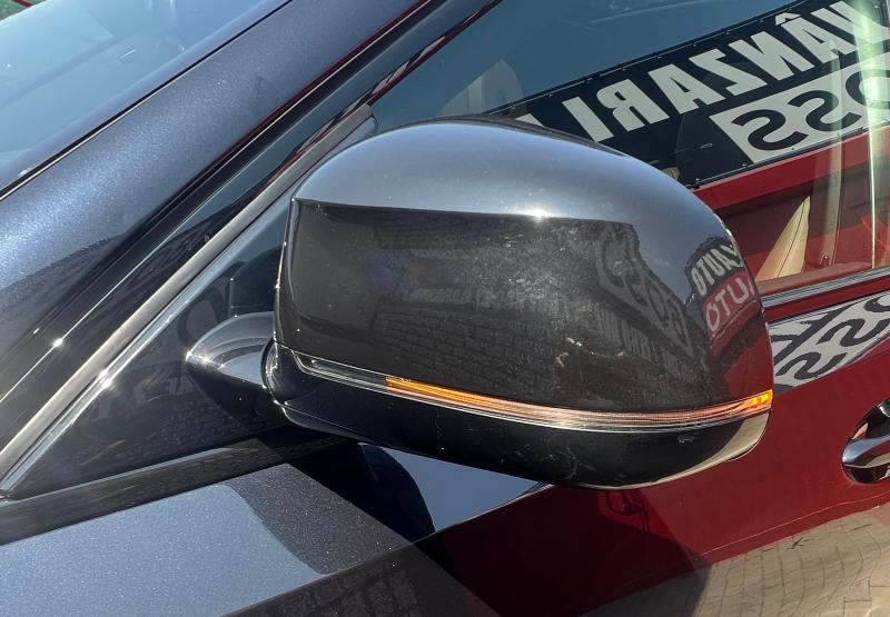 Car Thumb